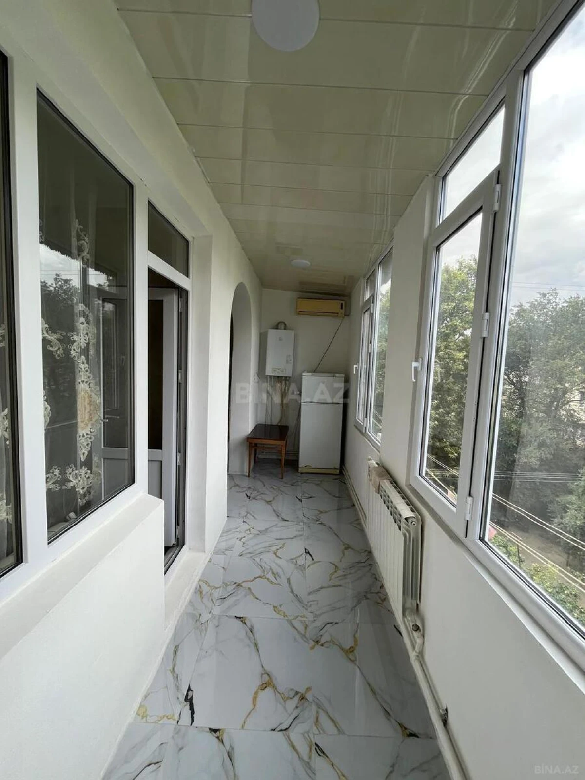 Kirayə verilir 2 otaqlı mənzil 70 m²