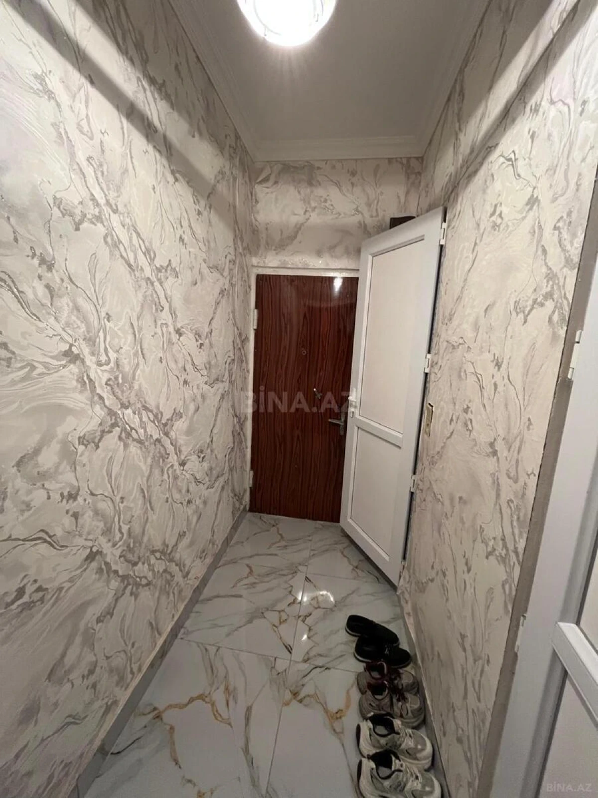 Kirayə verilir 2 otaqlı mənzil 70 m²