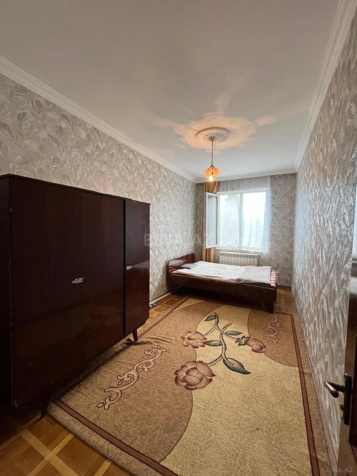 Kirayə verilir 2 otaqlı mənzil 70 m²