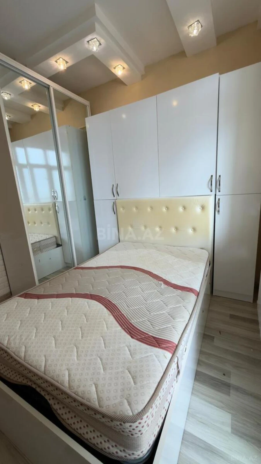 Satılır 2 otaqlı mənzil 60 m²