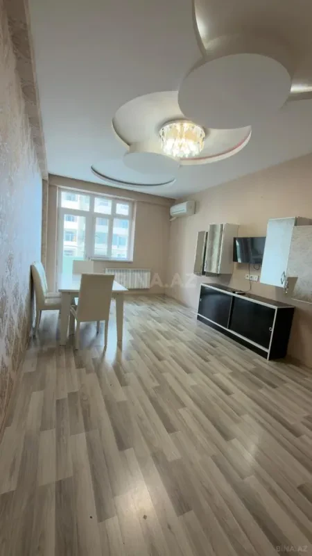 Satılır 2 otaqlı mənzil 60 m²