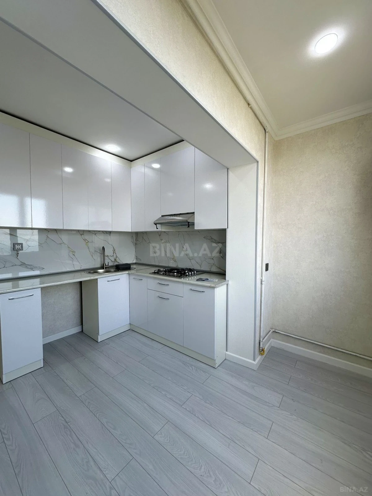Satılır 2 otaqlı mənzil 60 m²