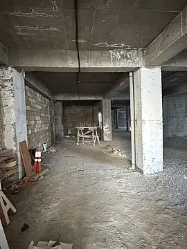 Satılır obyekt 600 m²