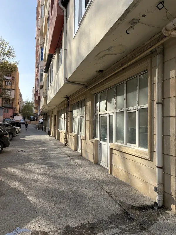 Satılır obyekt 600 m²