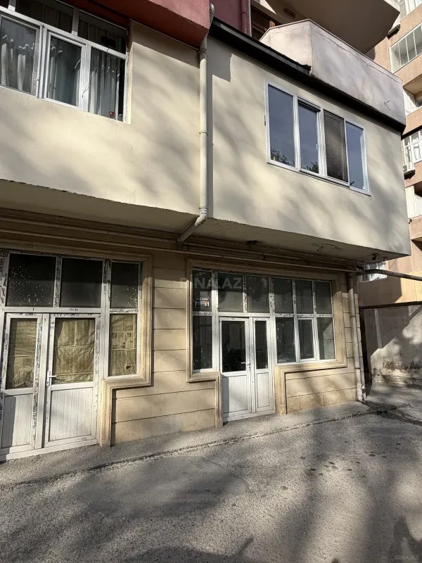 Satılır obyekt 600 m²