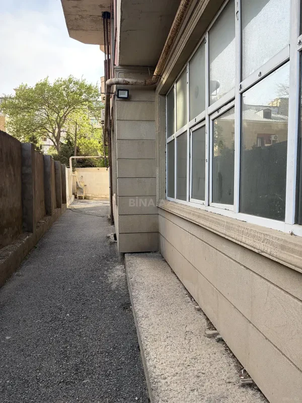 Satılır obyekt 600 m²