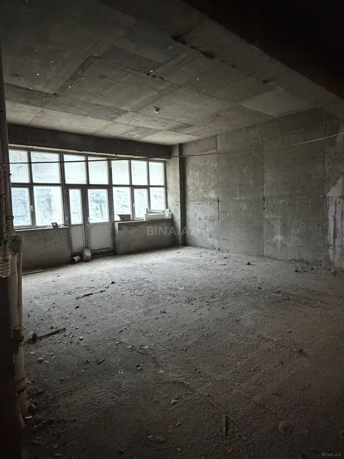 Satılır obyekt 600 m²