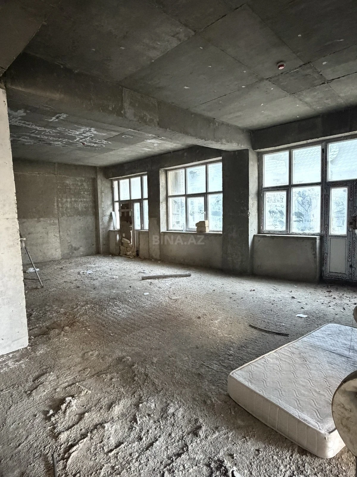 Satılır obyekt 600 m²