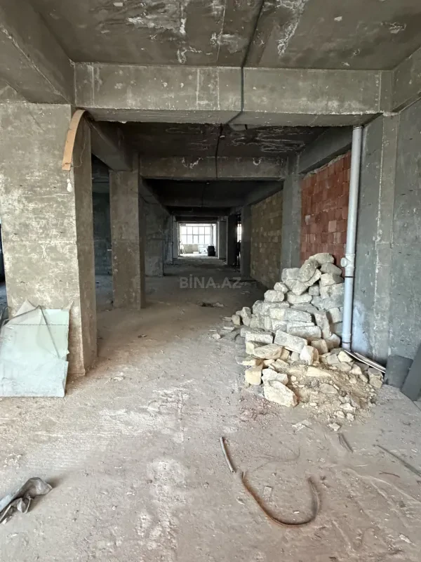 Satılır obyekt 600 m²