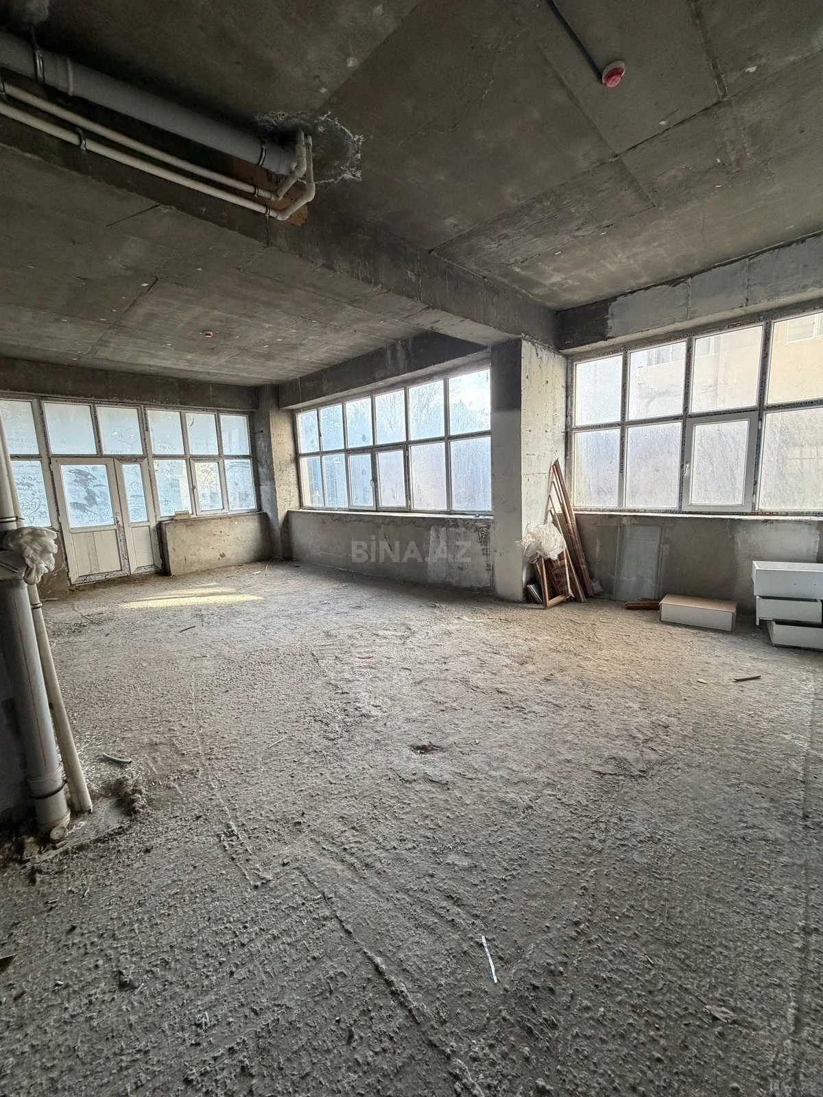 Satılır obyekt 600 m²