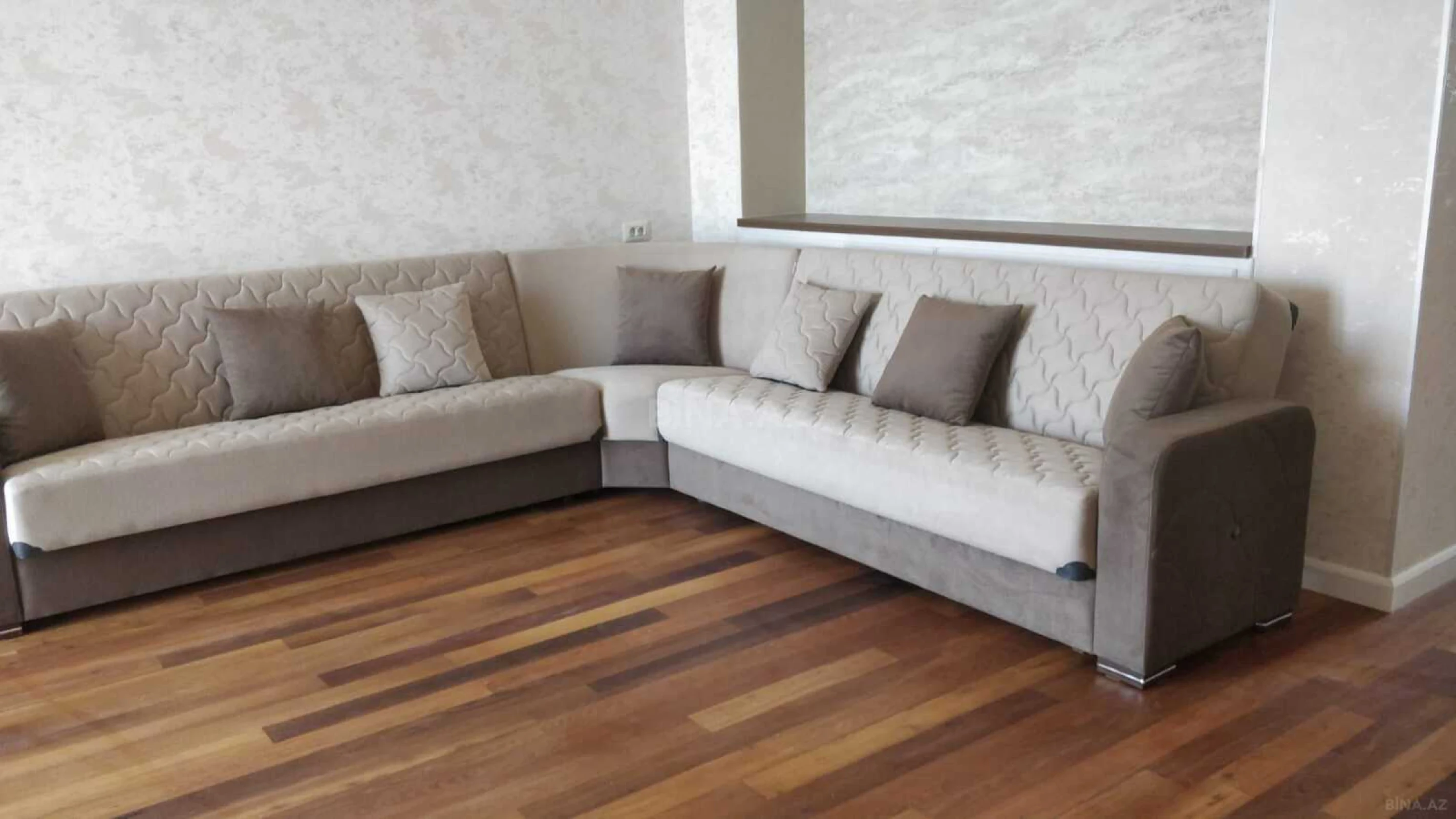 Kirayə verilir 6 otaqlı həyət evi 400 m²