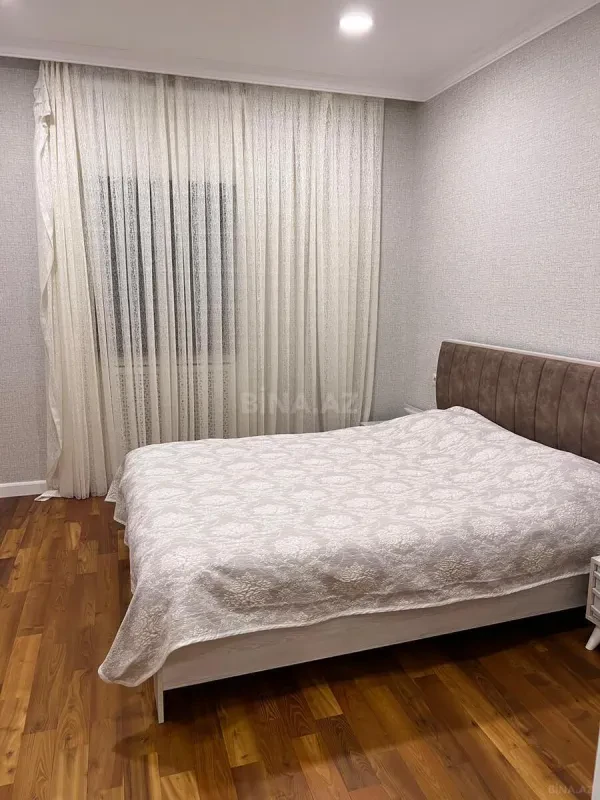 Kirayə verilir 6 otaqlı həyət evi 400 m²