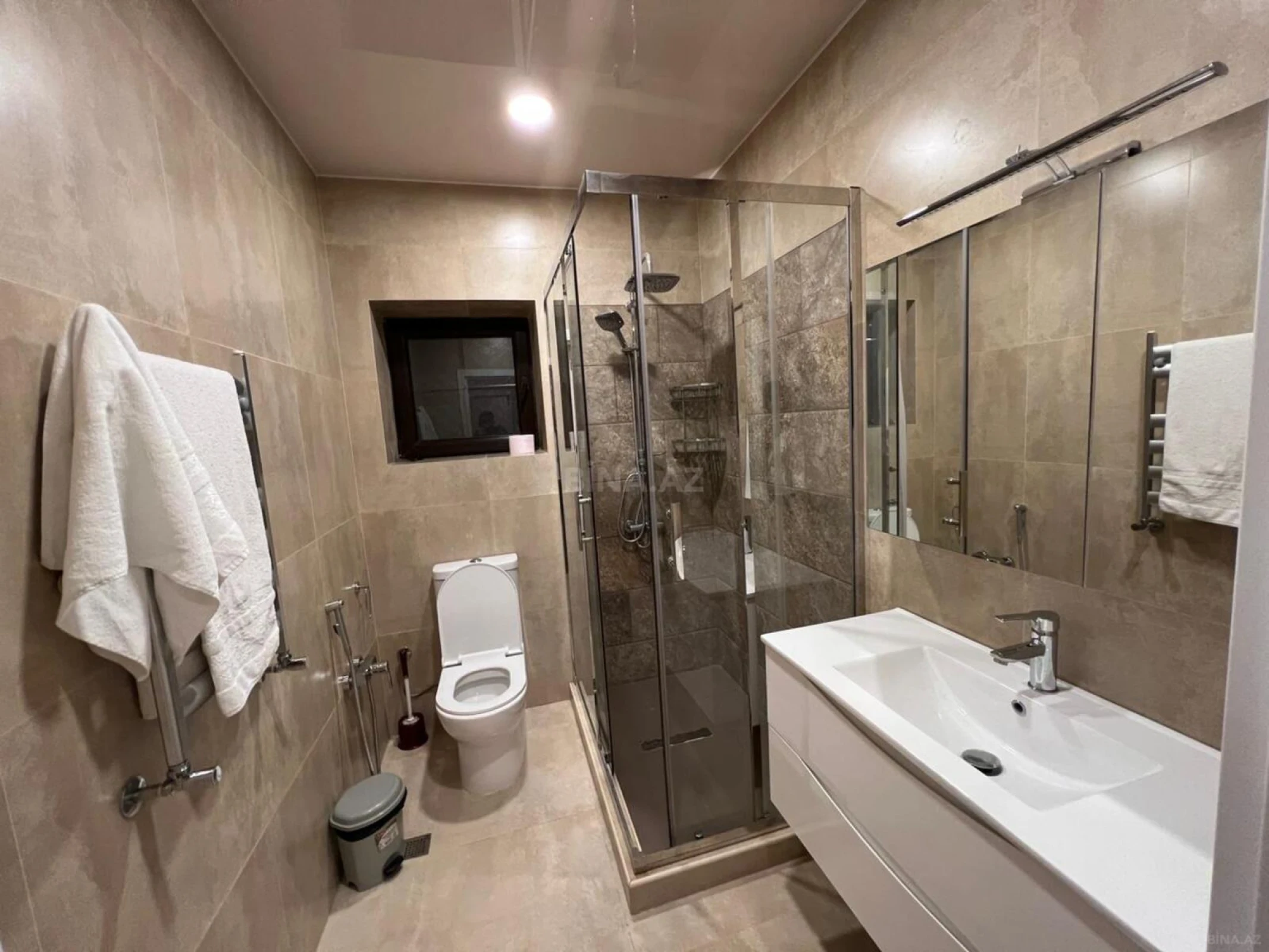 Kirayə verilir 6 otaqlı həyət evi 400 m²
