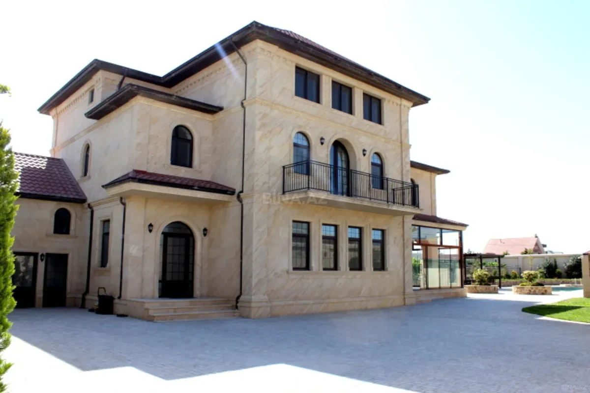 Kirayə verilir 6 otaqlı həyət evi 400 m²
