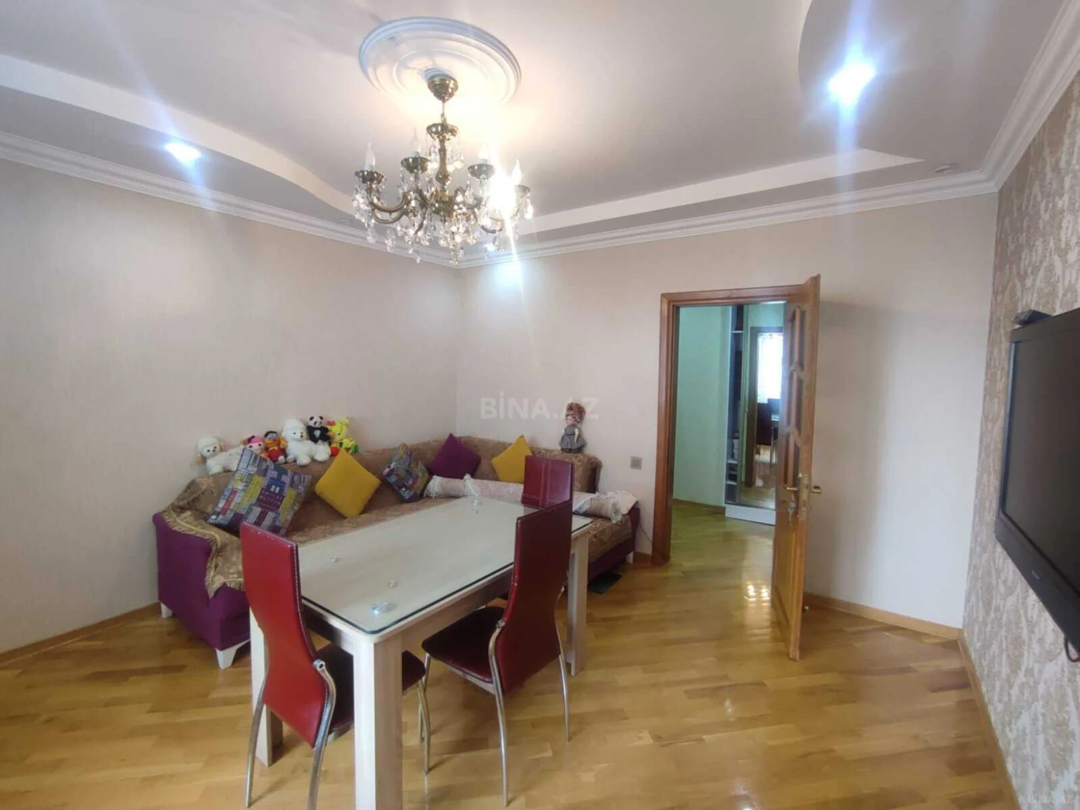 Kirayə verilir 3 otaqlı mənzil 100 m²