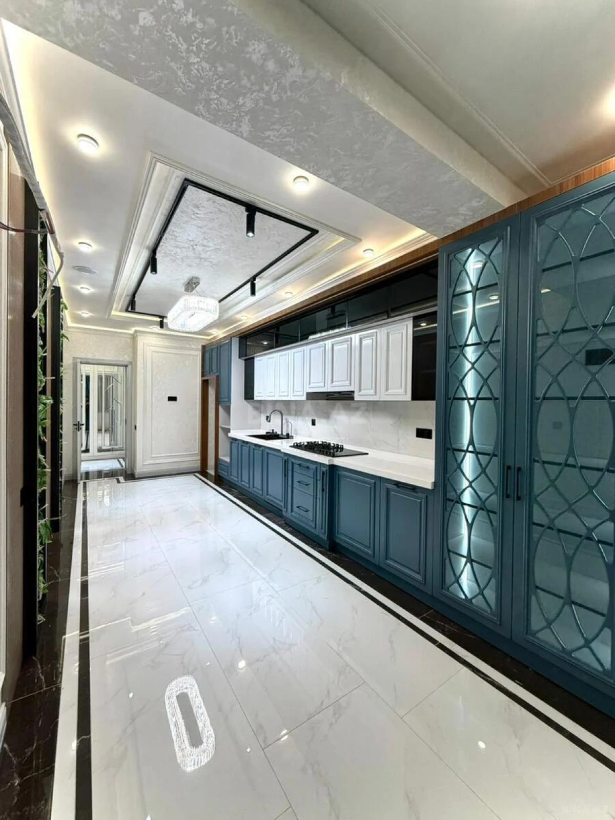 Satılır 3 otaqlı mənzil 160 m²