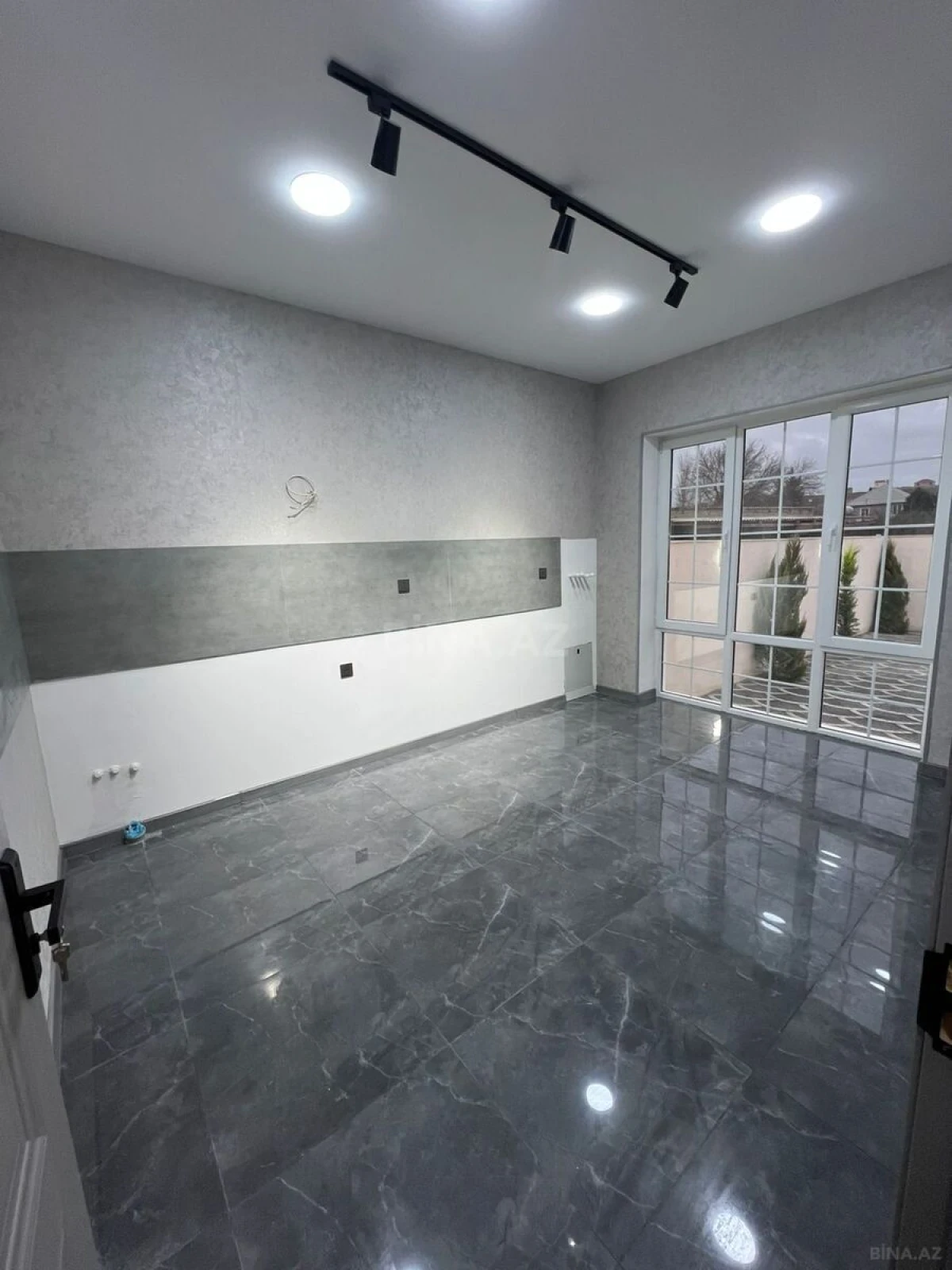 Satılır 4 otaqlı həyət evi 108 m²
