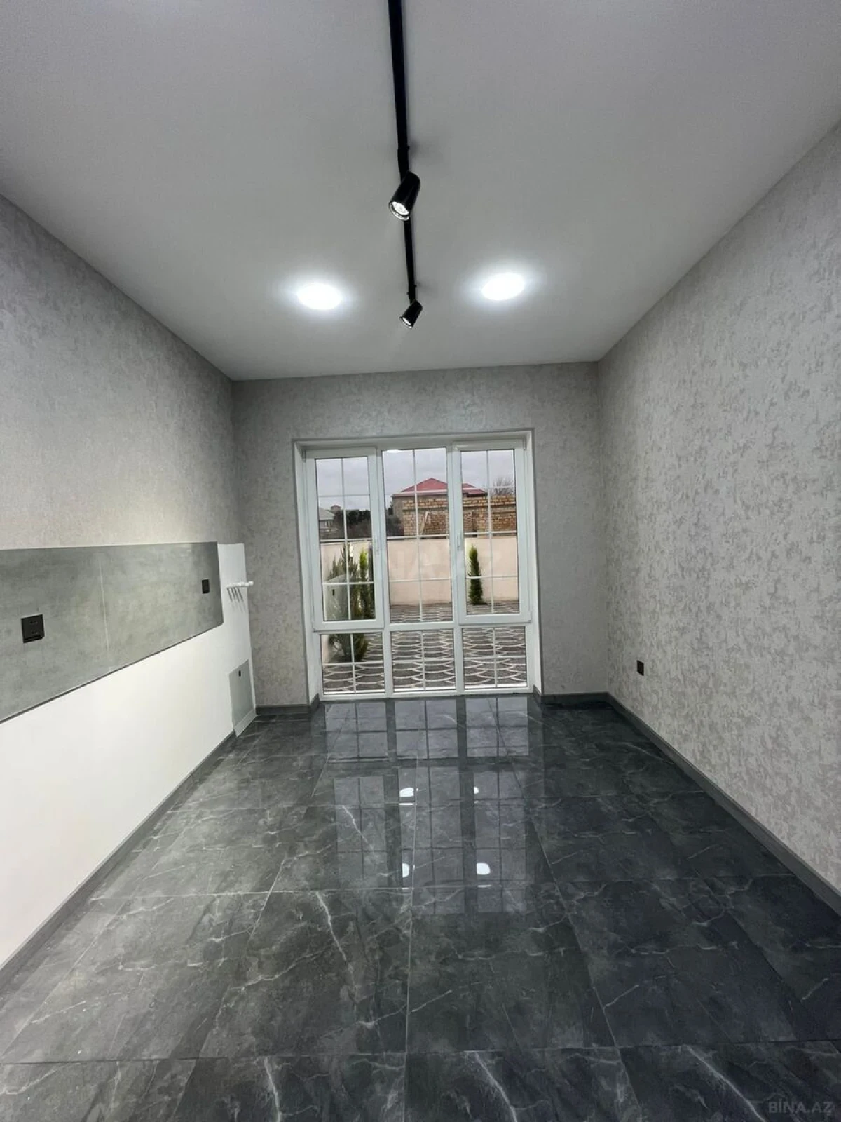 Satılır 4 otaqlı həyət evi 108 m²