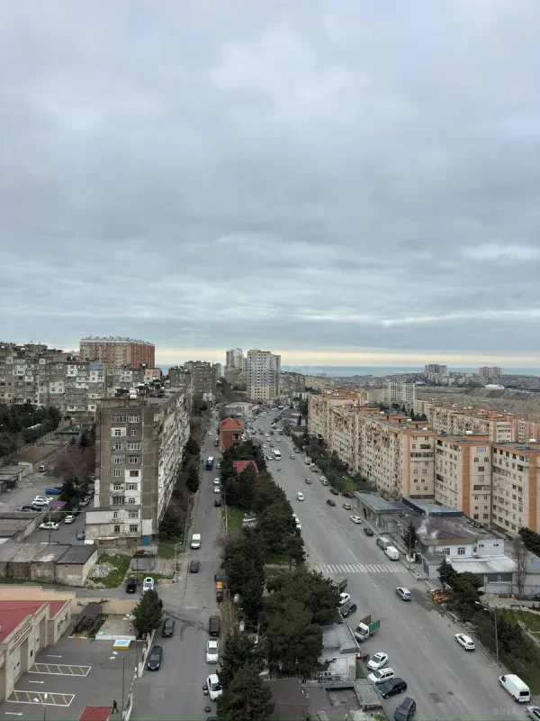 Satılır 2 otaqlı mənzil 93 m²