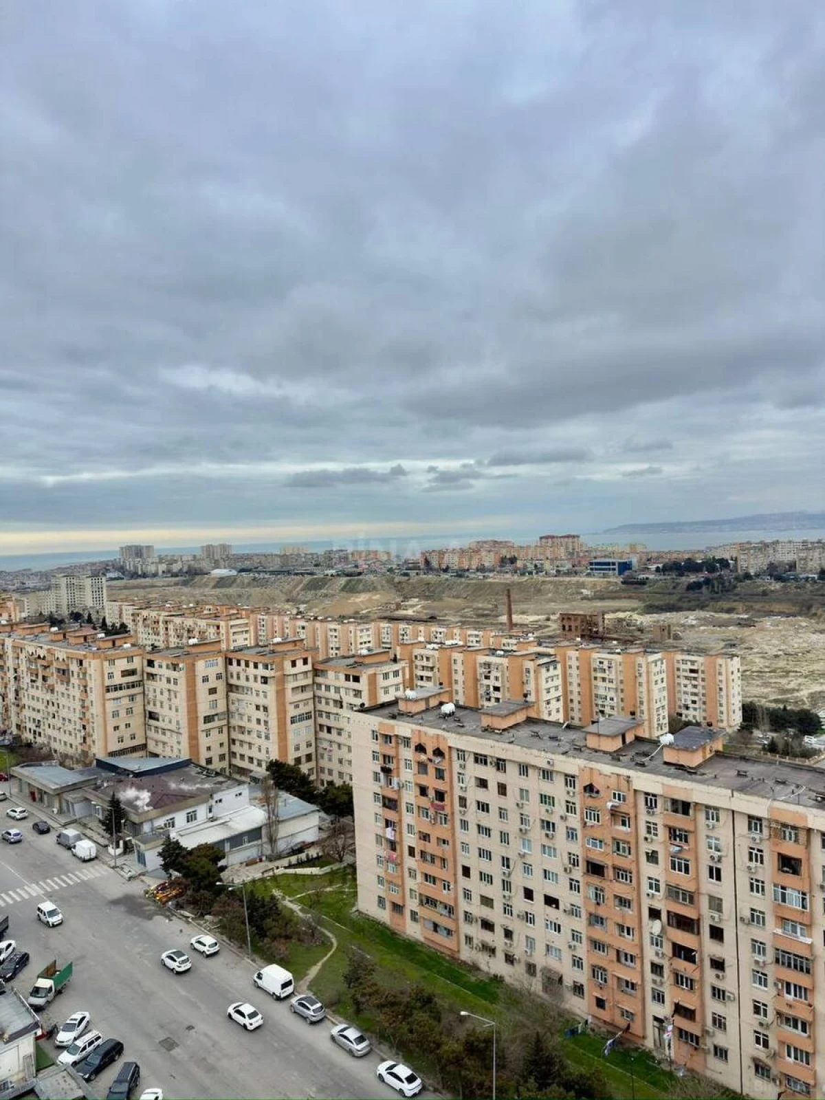 Satılır 2 otaqlı mənzil 93 m²