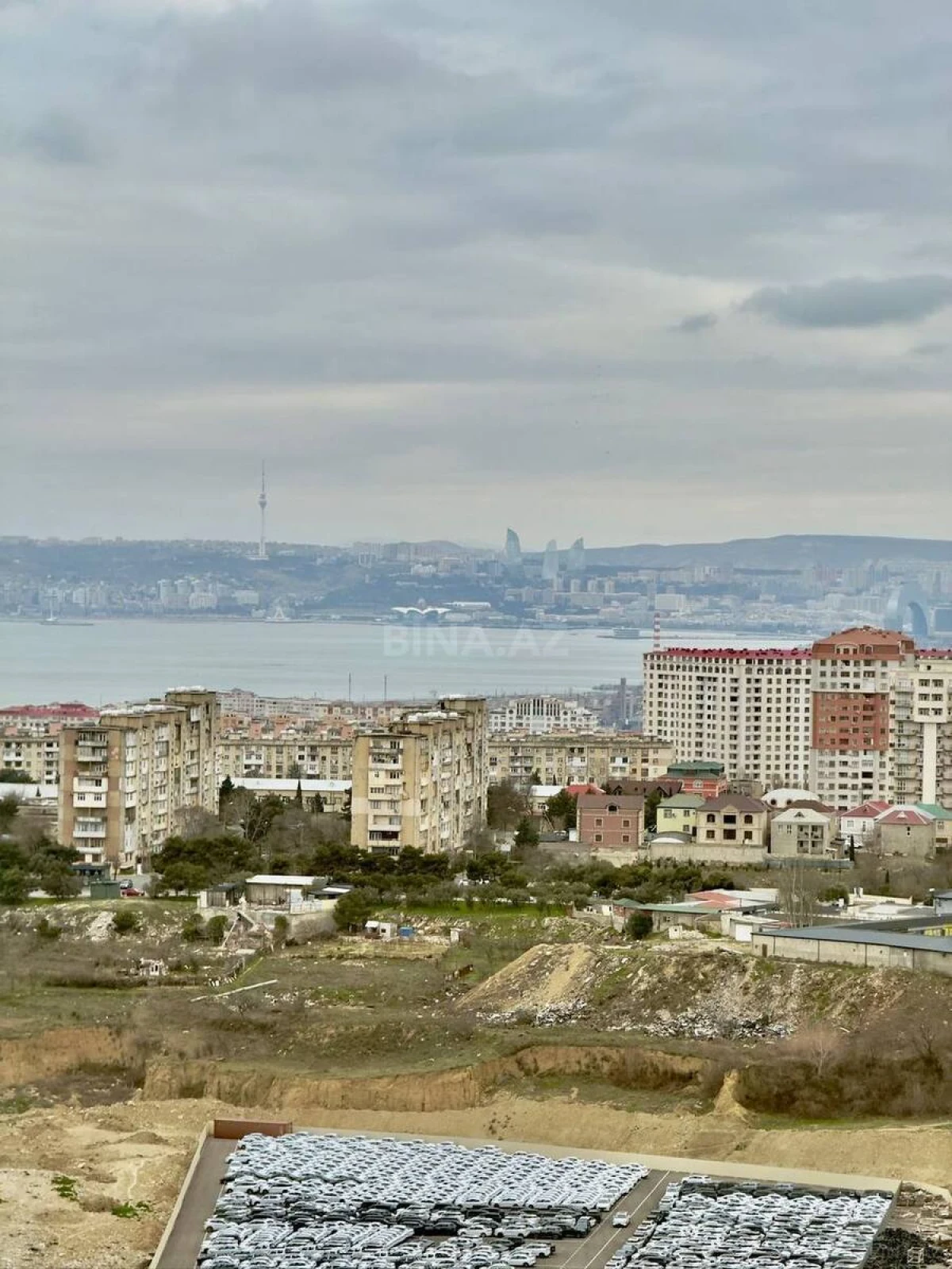 Satılır 2 otaqlı mənzil 93 m²