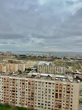 Satılır 2 otaqlı mənzil 93 m²
