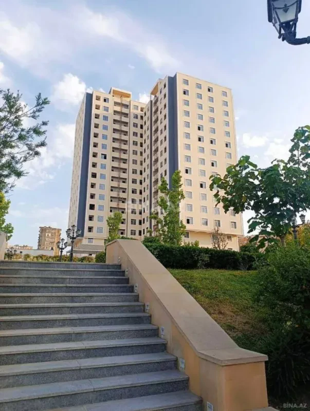 Satılır 2 otaqlı mənzil 93 m²