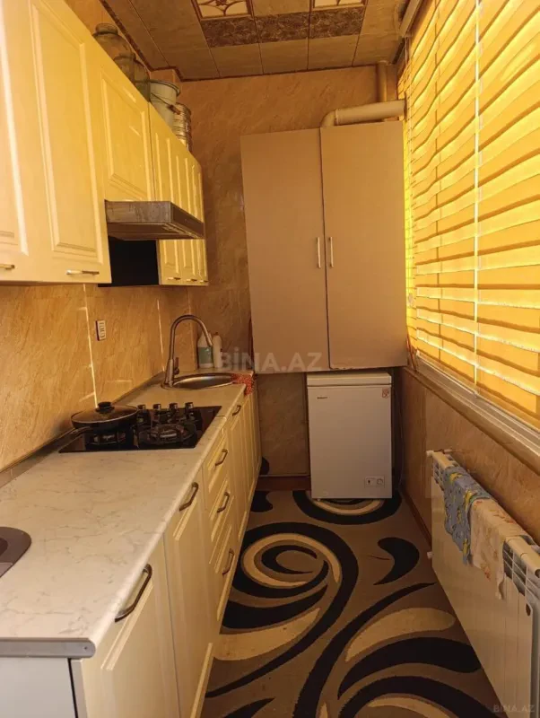 Satılır 3 otaqlı mənzil 107 m²