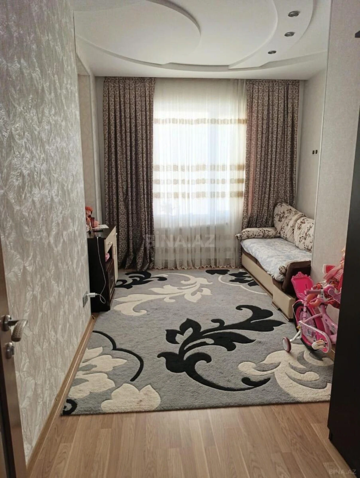 Satılır 3 otaqlı mənzil 107 m²