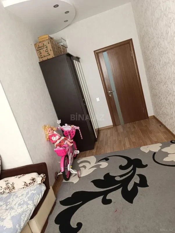 Satılır 3 otaqlı mənzil 107 m²
