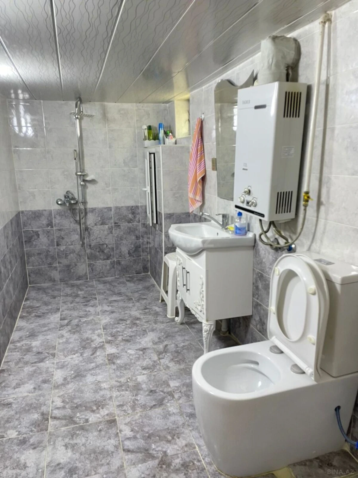 Satılır 5 otaqlı həyət evi 160 m²