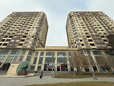 Satılır 3 otaqlı mənzil 100 m² — Bakı 3 otaq 100.00 m²