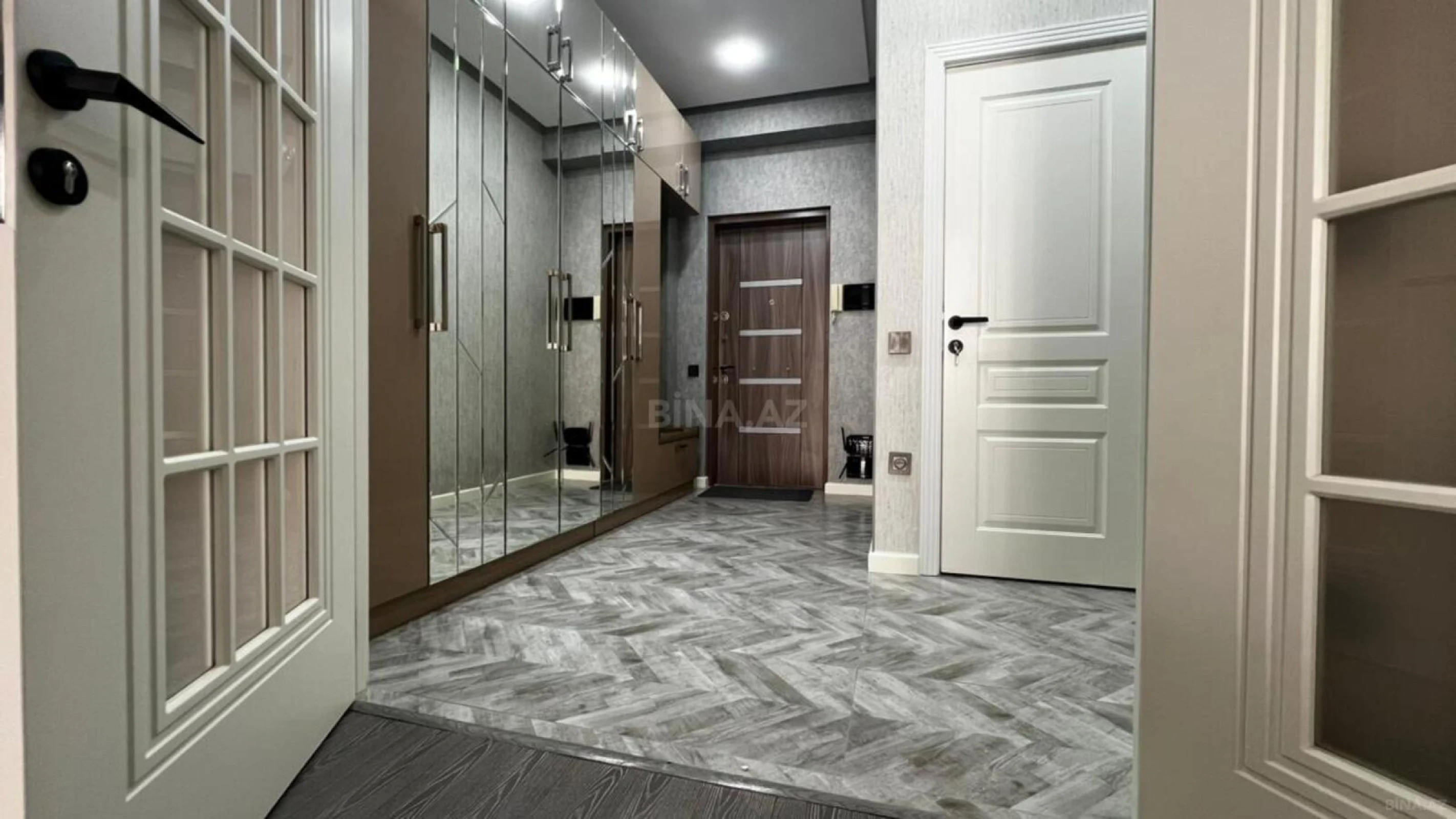 Kirayə verilir 3 otaqlı mənzil 115 m²