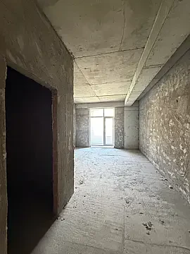 Satılır 5 otaqlı mənzil 272 m²