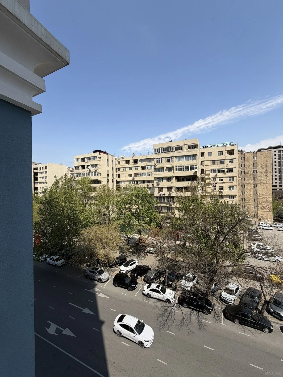 Satılır 5 otaqlı mənzil 272 m²