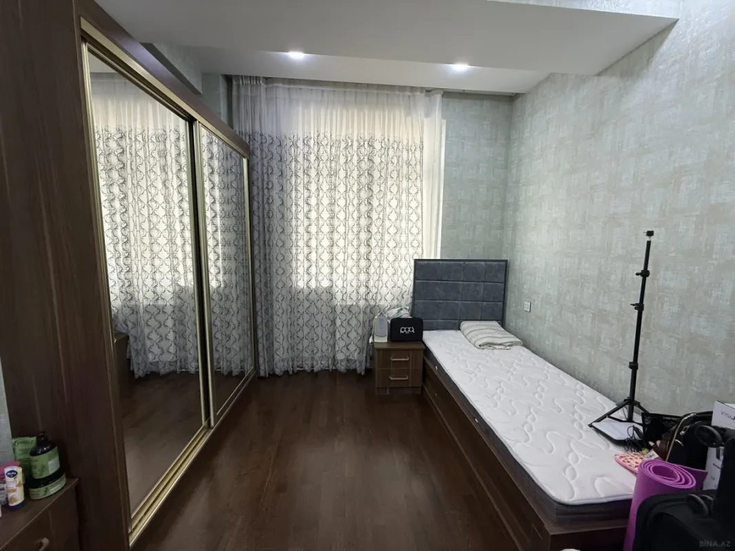 Satılır 3 otaqlı mənzil 115 m²