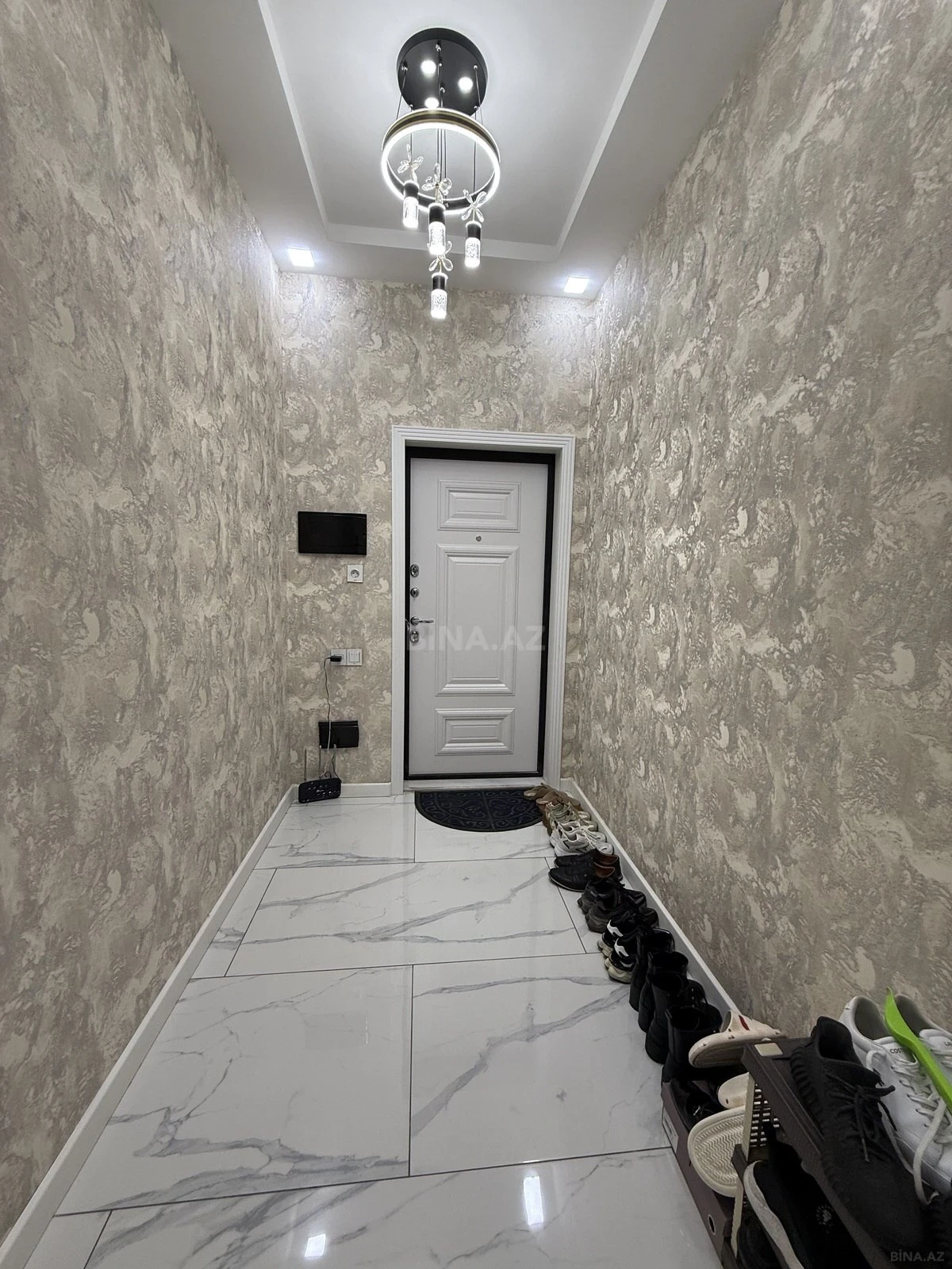 Satılır 3 otaqlı mənzil 115 m²