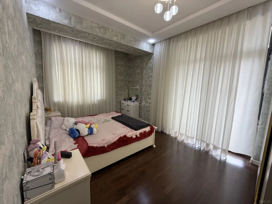 Satılır 3 otaqlı mənzil 115 m²