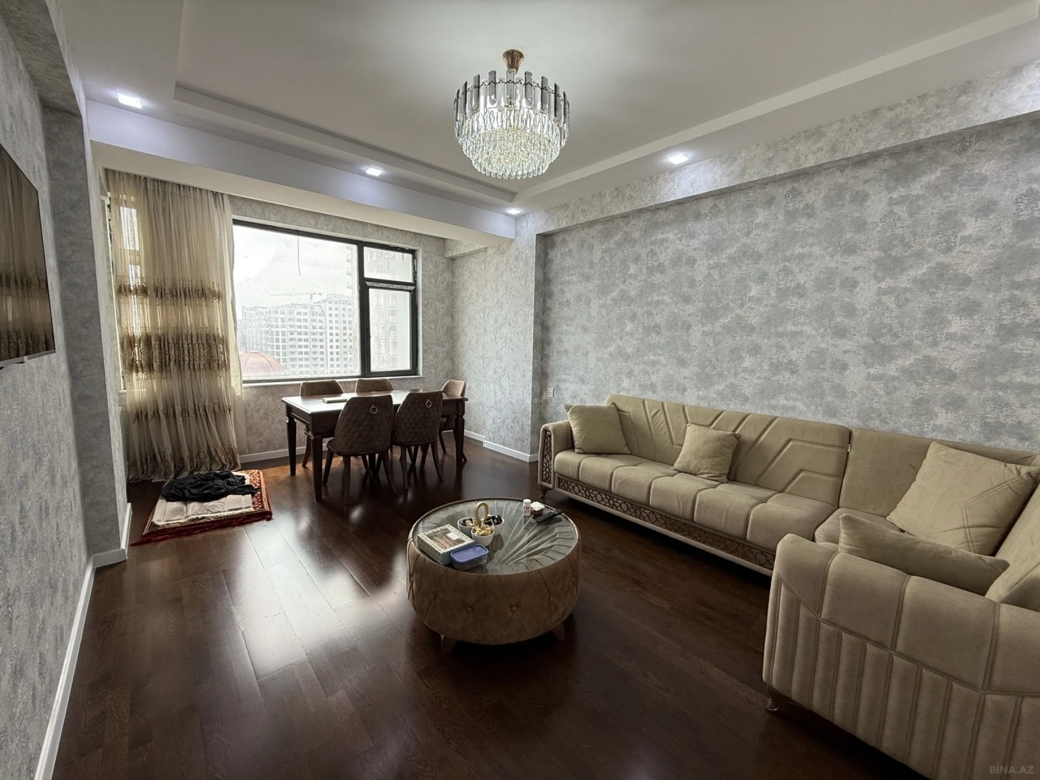 Satılır 3 otaqlı mənzil 115 m²
