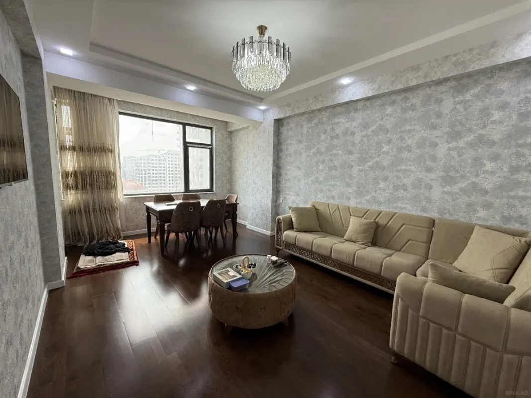 Satılır 3 otaqlı mənzil 115 m²