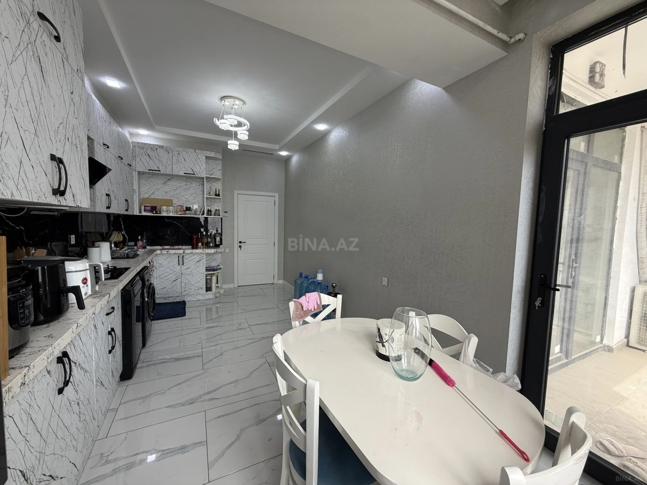 Satılır 3 otaqlı mənzil 115 m²