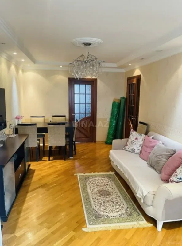 Satılır 3 otaqlı mənzil 80 m²