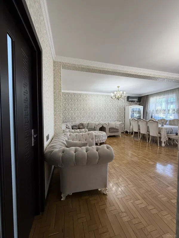 Satılır 5 otaqlı mənzil 112 m²