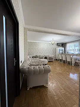 Satılır 5 otaqlı mənzil 112 m²