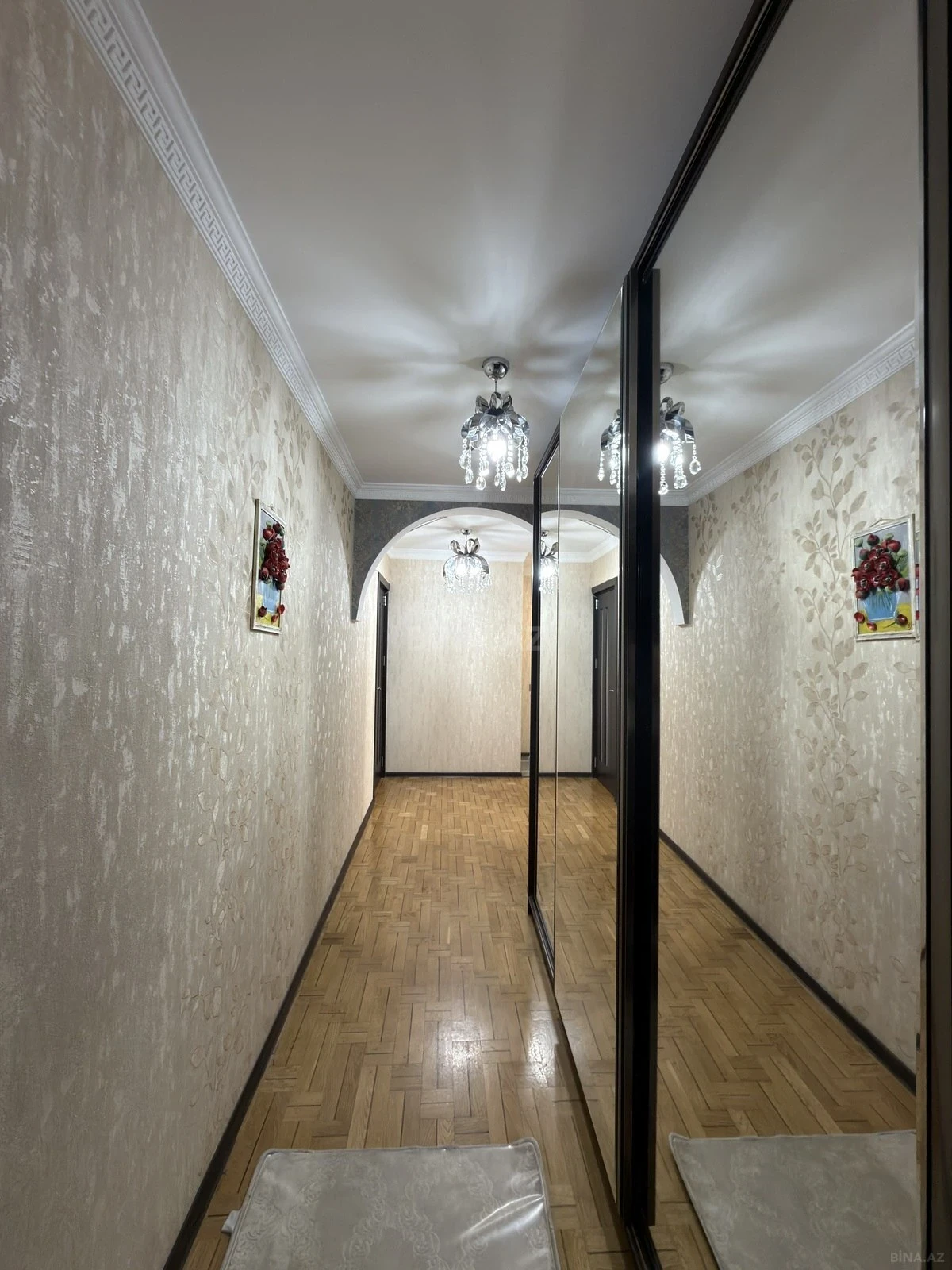 Satılır 5 otaqlı mənzil 112 m²