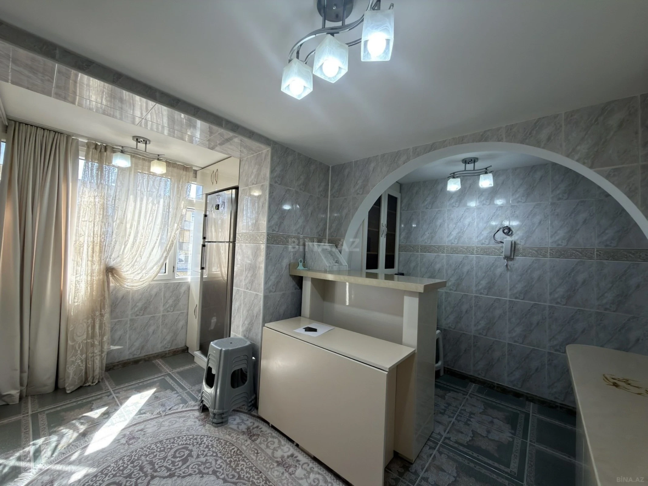 Satılır 5 otaqlı mənzil 112 m²