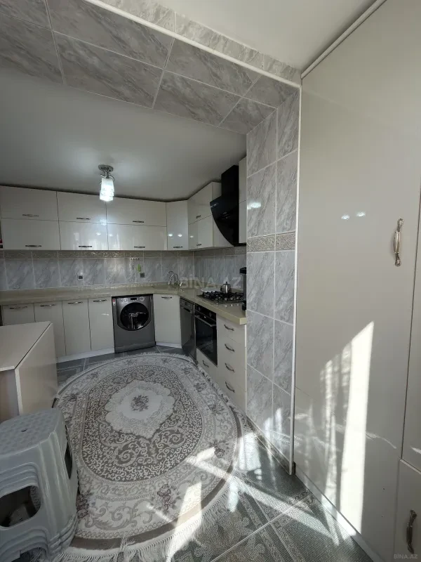Satılır 5 otaqlı mənzil 112 m²
