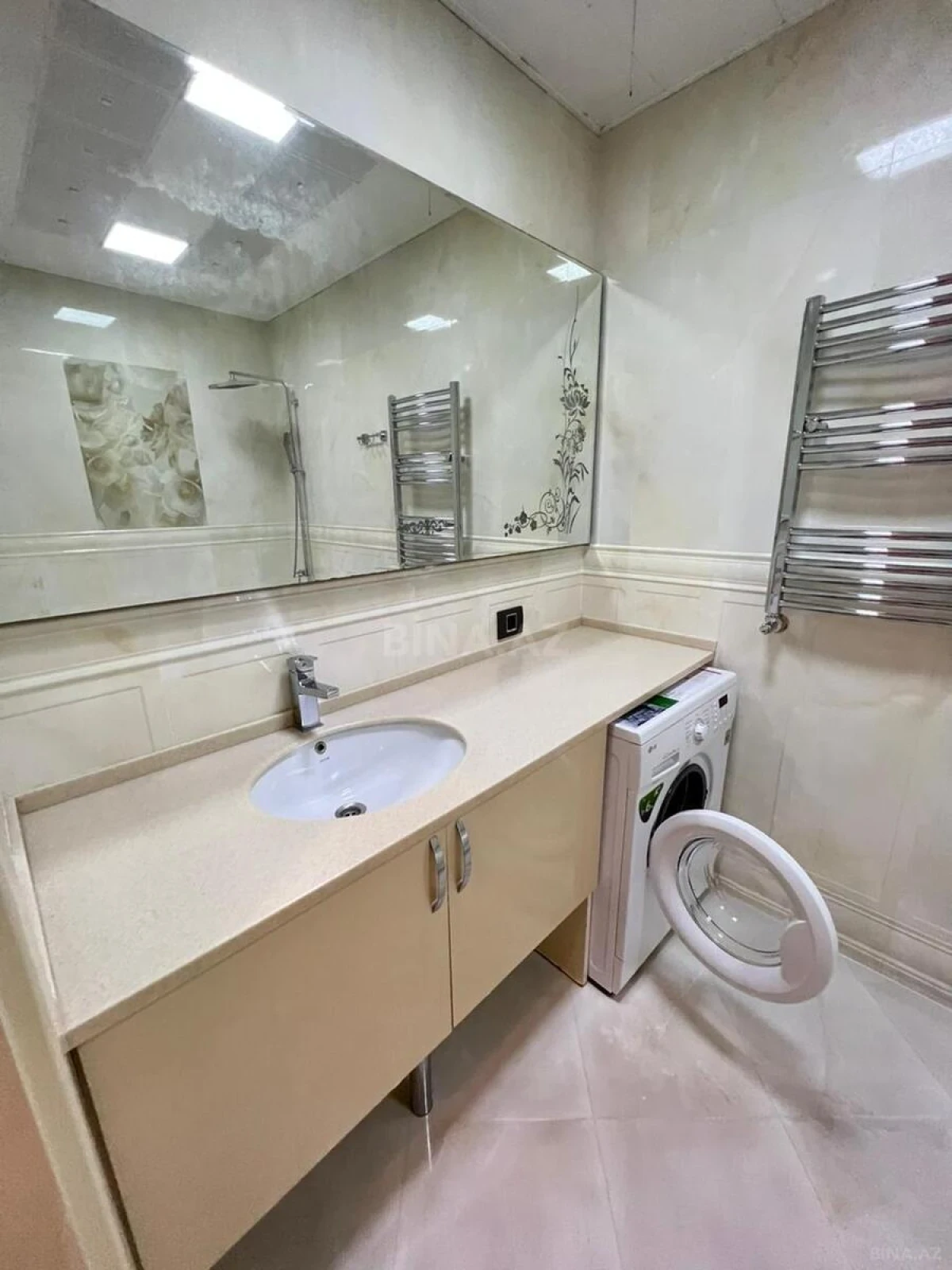Kirayə verilir 3 otaqlı mənzil 130 m²