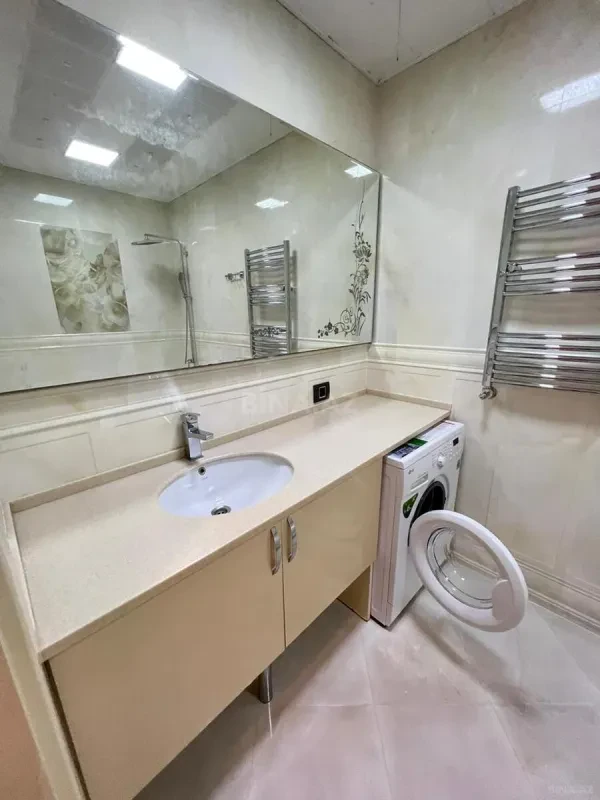 Kirayə verilir 3 otaqlı mənzil 130 m²