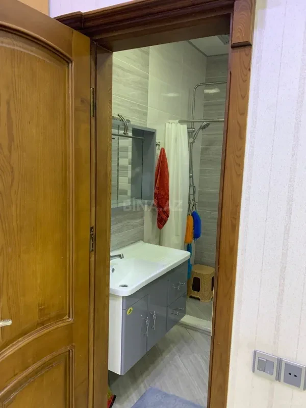 Satılır 3 otaqlı mənzil 107 m²